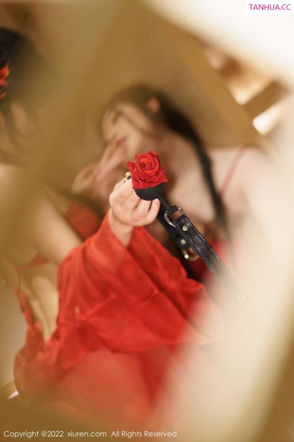 laura阿姣  [XiuRen]高清写真图 2022.12.30 No.6068 laura阿姣＆妲己_Toxic 美臀美腿第33张图片